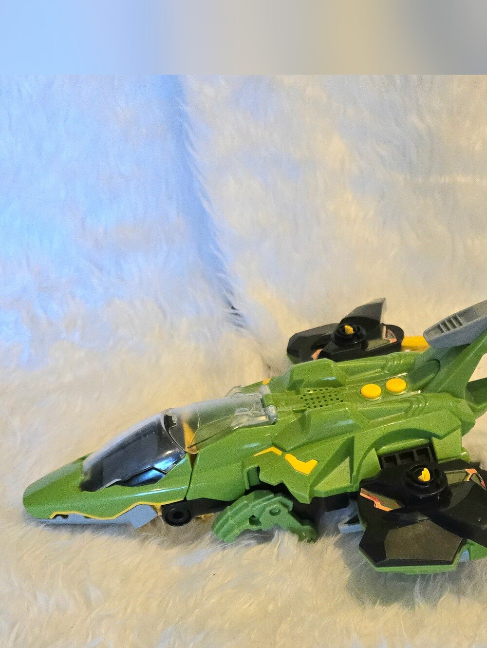 VTech Switch & Go Velociraptor Jet toy, a 2-in-1 transforming electronic toy